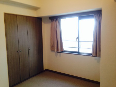 5.7 帖 Room-A_大窗戶